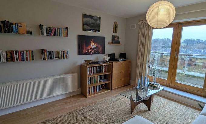 Chapelizod Appartement | Homely & Spacious 2BD Close to Phoenix Park & City