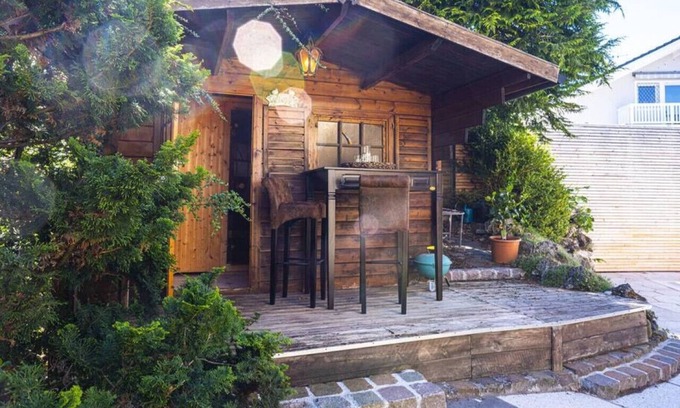 Ammerland Appartement | Homely Stay in a romantic lodging with sauna & gym