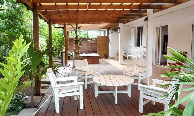 Bois de Nefles Appartement | Homerez - Apt avec vues, Bois-de-Nèfles