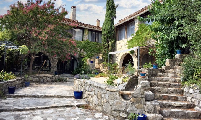 Saint-Andre-de-Cruzieres Maison | Homerez - House in Saint-André
