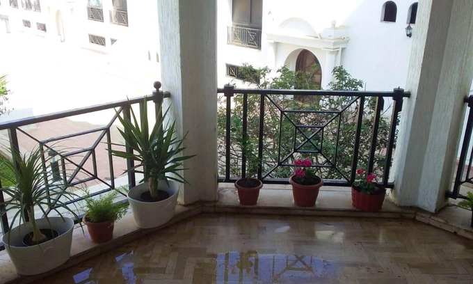 Ain Diab Appartement | Homerez - À 100 m de la plage ! Appartement pour 4 pers. avec piscine partagée