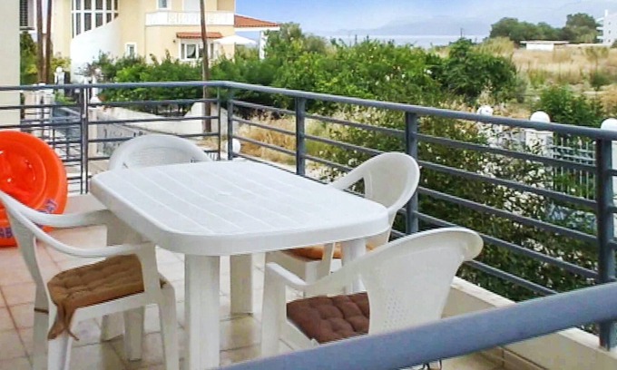 Kato Diminio Maison | Homerez - À 100 m de la plage ! Maison pour 6 pers. avec terrasse à Kato Diminio
