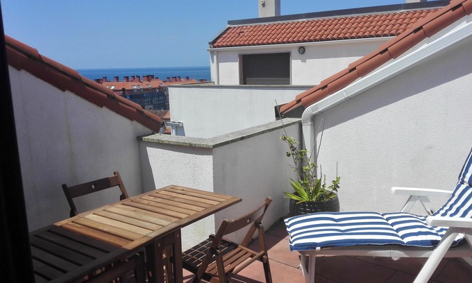 Porto do Son Appartement | Homerez - 300 m away from the beach! Appartement for 6 ppl. at Porto do Son