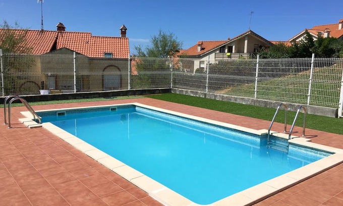 Mogro Appartement | Homerez - 300 m away from the beach! Appartement for 5 ppl. with shared pool