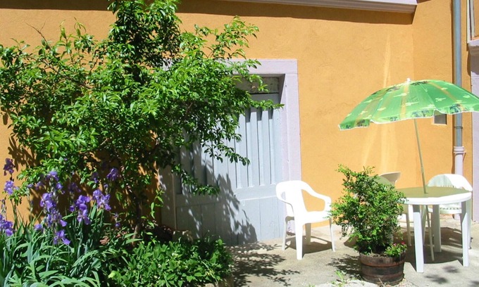 Salins-les-Bains Appartement | Homerez - Joli appartement pour 5 pers. à Salins les bains