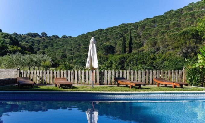 Sao Joao Batista Maison | Homerez - Maison pour 6 pers. avec piscine partagée et terrasse à Porto de Mós