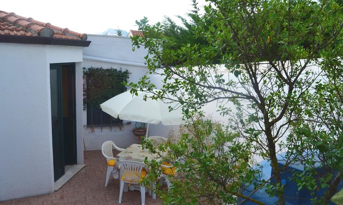 Pergusa Maison | Homerez - Amazing house for 4 ppl. with garden and terrace at Enna