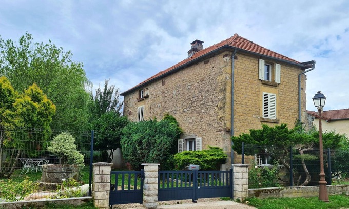 Velorcey Maison | Homerez - Amazing house for 7 ppl. with garden and terrace at Velorcey