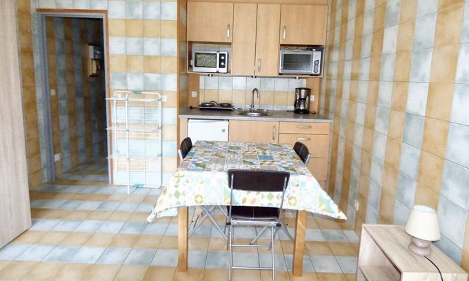 Brioude Appartement | Homerez - Studio exceptionnel pour 2 pers. avec terrasse à Brioude