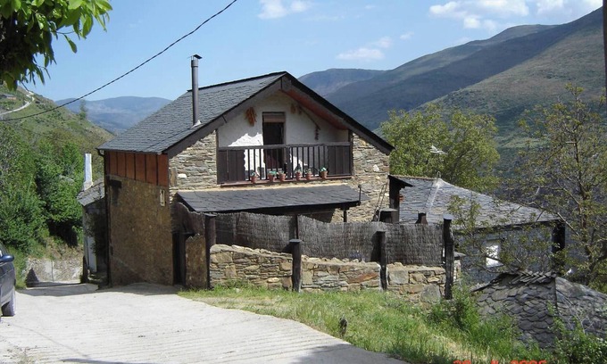 Odollo Appartement | Homerez - Apt Odollo, Mountain View