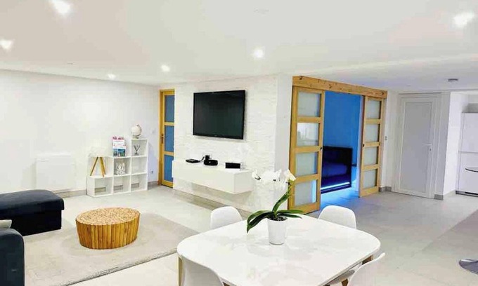 Excenevex Appartement | Homerez - Apartment by the lake in Excenevex
