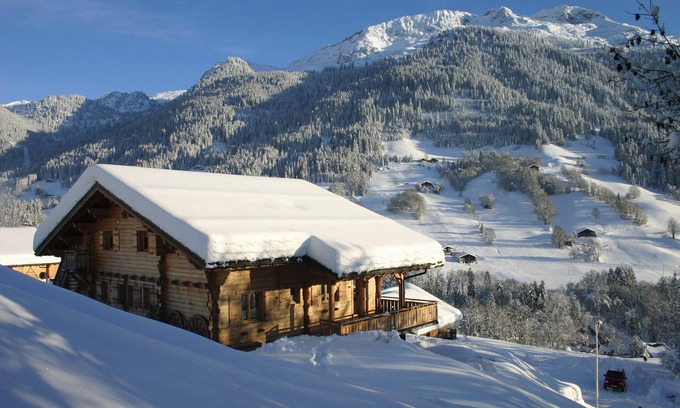 Hauteluce Appartement | Homerez - Appartement Hauteluce, vue montagne