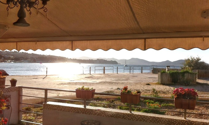 La Ciotat Appartement | Homerez - Apartment in La Ciotat