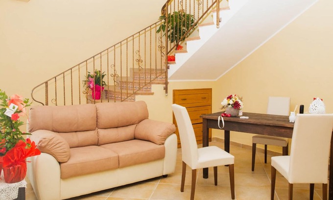 Castelforte Appartement | Homerez - Appartement à 10 km de la plage pour 4 pers. avec balcon à Castelforte