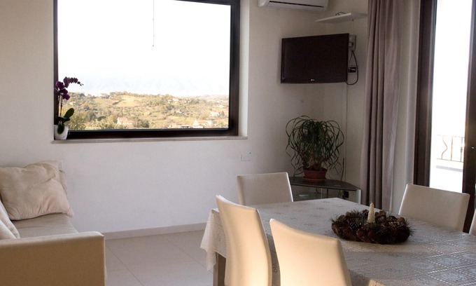 Caiazzo Appartement | Homerez - Appartement for 5 ppl. with shared pool and garden at Bosco di Caiazzo