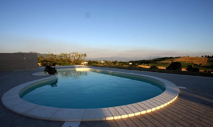 Montecastrilli Appartement | Homerez - Appartement for 4 ppl. with shared pool and garden at Montecastrilli
