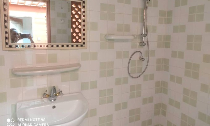 Porto-Novo Appartement | Homerez - Appartement for 4 ppl. with shared pool and garden at Porto-Novo