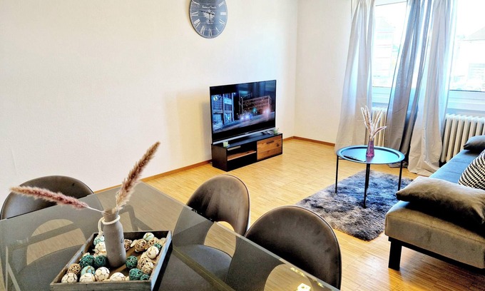 Neckarau Appartement | Homerez - Appto. Mannheim/Neckarau
