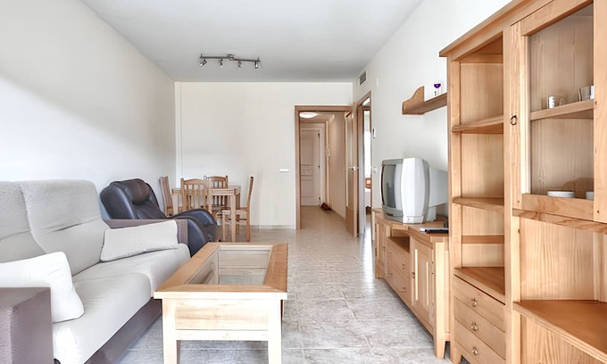La Pineda Appartement | Homerez - Apt. near Platja de la Pineda