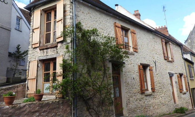 Chalo-Saint-Mars Maison | Homerez - Superbe maison pour 6 pers. à Chalo-Saint-Mars