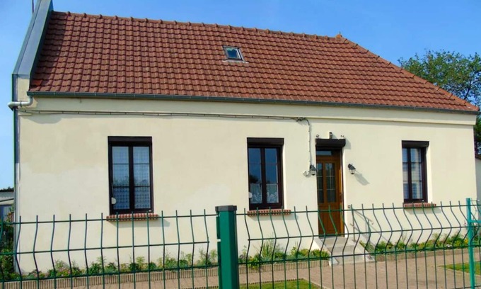 Avesnes-en-Val Maison | Homerez - Beautiful house for 6 ppl. at Avesnes-en-Val