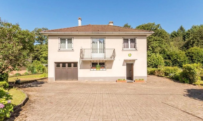 Champagney Maison | Homerez - Maison exceptionnelle pour 5 pers. avec balcon à Champagney