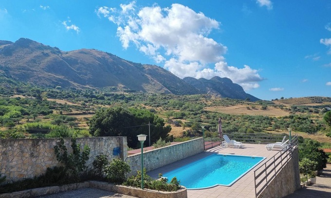 Caccamo Villa | Homerez - Beautiful Villa in Caccamo with Private Pool