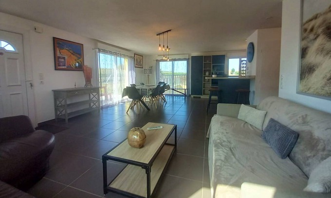 Pouillon Appartement | Homerez - Big appartement for 10 ppl. with shared pool and terrace at Pouillon