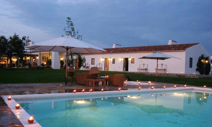 Alter do Chao Maison | Homerez - Grande maison pour 17 pers. avec piscine partagée et terrasse à Seda