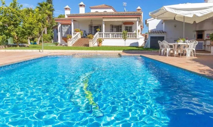Arcos de la Frontera Maison | Homerez - Maison pittoresque à Arcos avec piscine privée