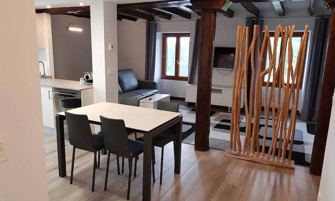 Baztan Appartement | Homerez - Appartement charmant à Sare avec vue sur la montagne