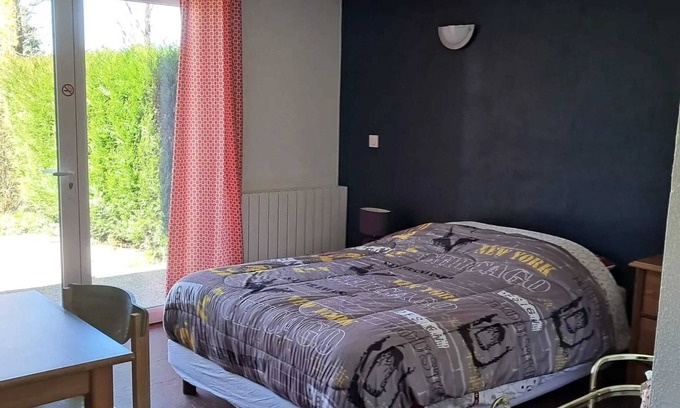 Treignac Appartement | Homerez - Charming Studio in Treignac with 22 m² Terrace