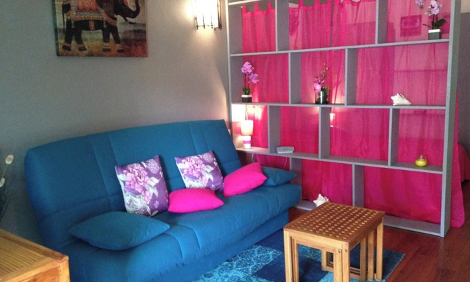 L'Autre-Bord Appartement | Homerez - Charming Studio with Balcony in Le Moule 35m²
