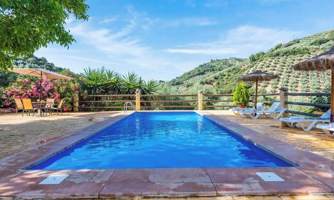 Montefrio Villa | Homerez - Villa charmante à Montefrío avec piscine privée