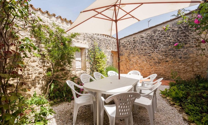 Genissac Villa | Homerez - Villa exceptionnelle pour 8 pers. avec piscine et terrasse à Génissac