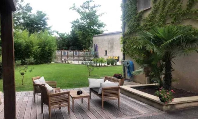 Gaillac Villa | Homerez - Villa encantadora en Gaillac con piscina privada