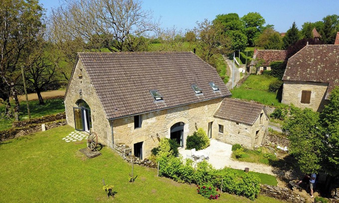 Thegra Maison | Homerez - Maison confortable à Thégra avec grand jardin