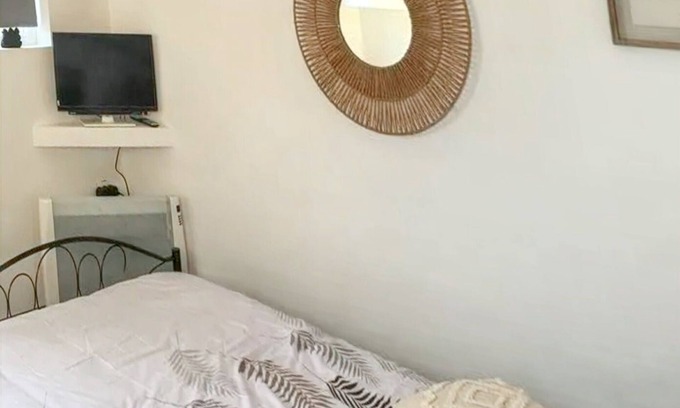 Ploermel Appartement | Homerez - Cosy Studio in the Heart of Ploërmel - 20 m² with Terrace