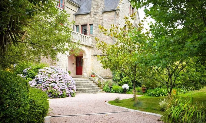 Langoelan Villa | Homerez - Villa en campagne à Langoëlan - Piscine privée