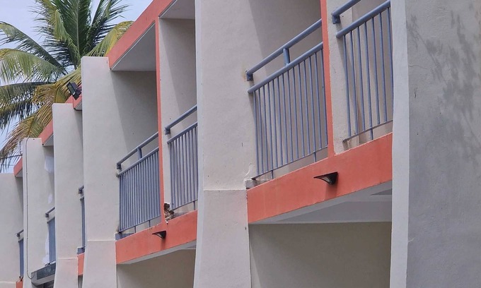 Morne-A-l'Eau Appartement | Homerez - Cozy Apartment in Morne-à-l'Eau - 54 m² with Balcony