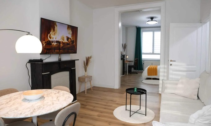 Liege Appartement | Homerez - Appartement confortable à Liège