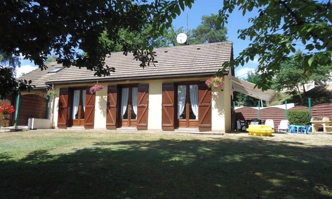 Marcillac-la-Croisille Maison | Homerez - House in Marcillac-la-Croisille