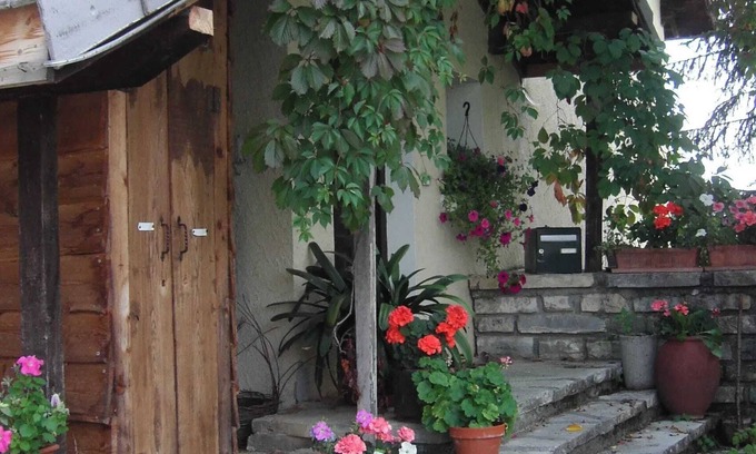 Saint-Leger-les-Melezes Maison | Homerez - House in Saint-Léger-les-Mélèzes
