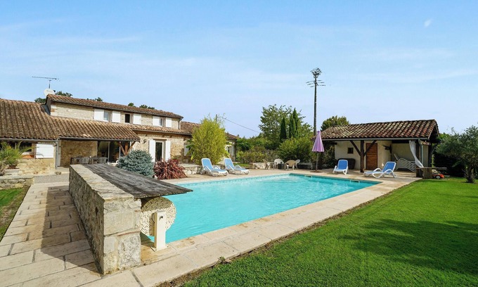 Saint-Sylvestre-sur-Lot Villa | Homerez - Villa à Saint Sylvestre sur Lot.