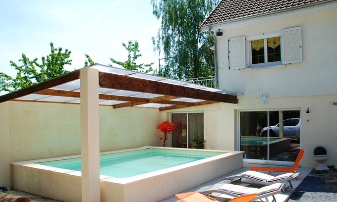 Thieblemont-Faremont Maison | Homerez - Maison pour 5 pers. avec piscine et jardin à Thiéblemont-Farémont