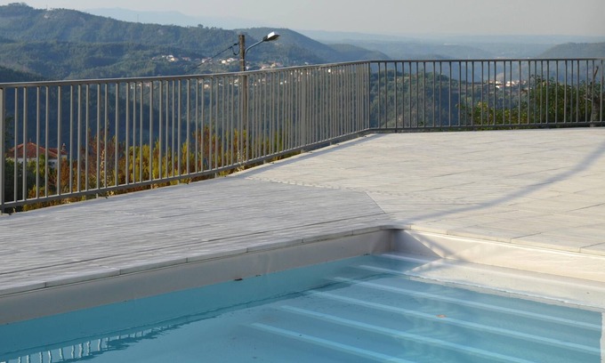Santo Andre de Poiares Maison | Homerez - Jolie maison pour 6 pers. avec piscine partagée à Vila Nova de Poiares