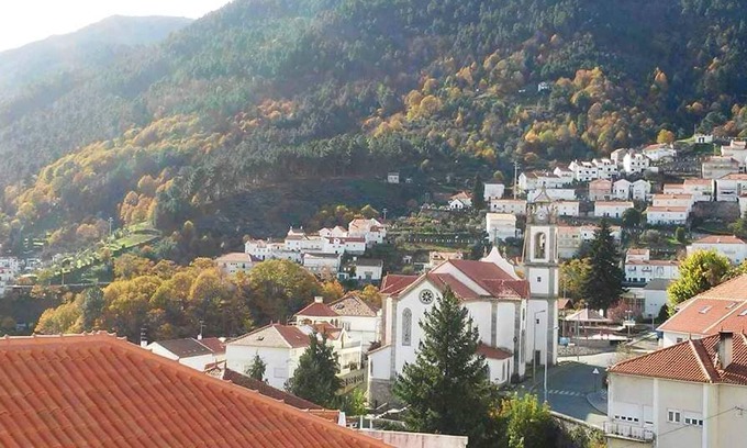 Manteigas Maison | Homerez - House 7 km away from the slopes for 5 ppl. with balcony at Manteigas