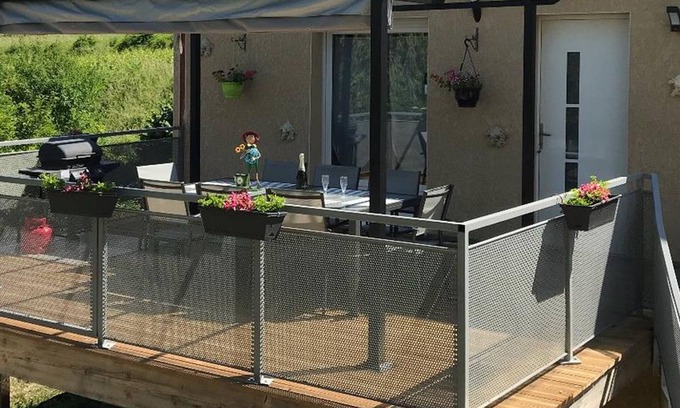 Chavot-Courcourt Maison | Homerez - Casa con jardín en Chavot-Courcourt