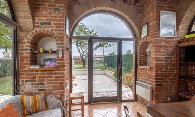 Villemur-sur-Tarn Maison | Homerez - Maison pour 4 pers. avec piscine partagée à Villemur-sur-Tarn