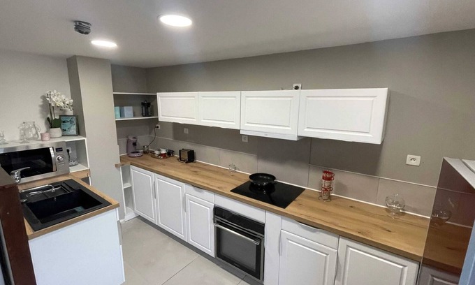 Ancourt Maison | Homerez - Maison à Ancourt, parking privé